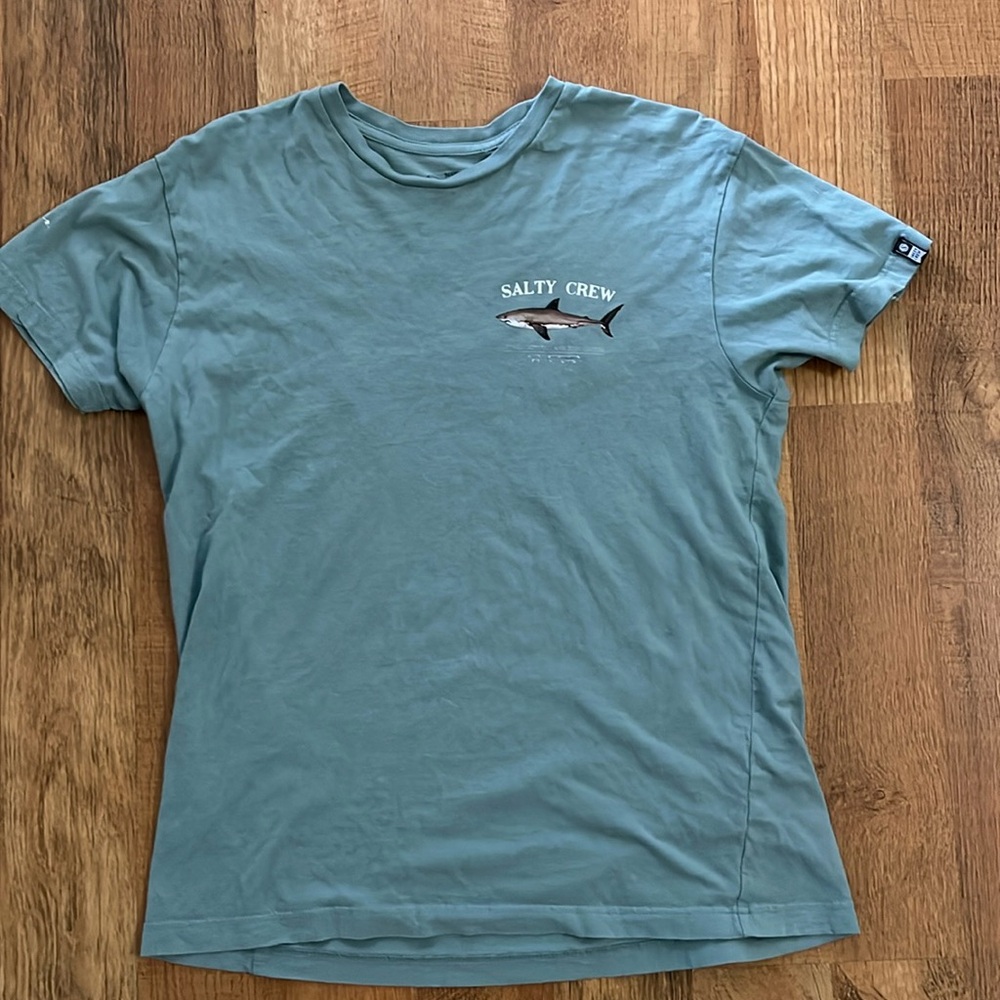 Salty crew t shirt work a couple times like new.